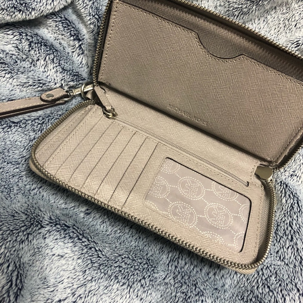 Michael Kors Handbag *grey* - Picture 8 of 8